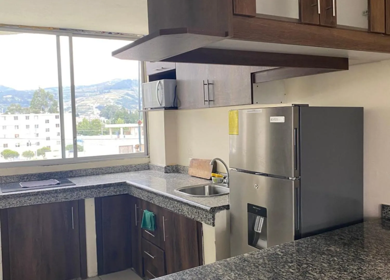 Apto. A Una Cuadra Del Terminal Quito Apartman