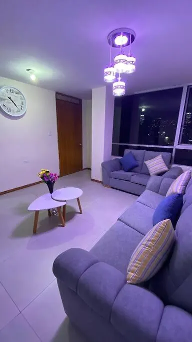 Apartman Apto. A Una Cuadra Del Terminal Quito
