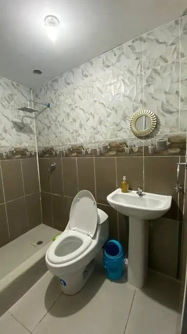 Apartman Apto. A Una Cuadra Del Terminal Quito